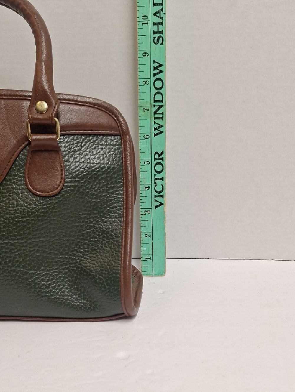 Classic Green and Brown Leather Satchel - Picture 4 of 8
